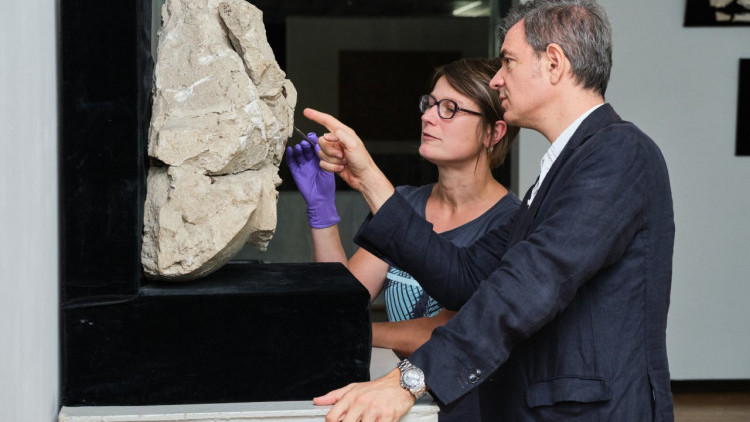 Visit of restorers from the Louvre Museum